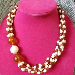 avon cosmopolitan amber lucite beaded necklace